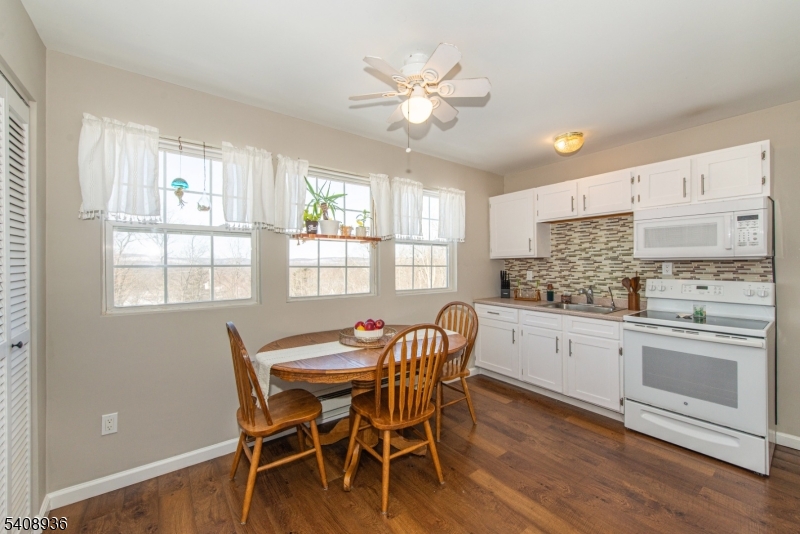 Cozy Lake - Residential