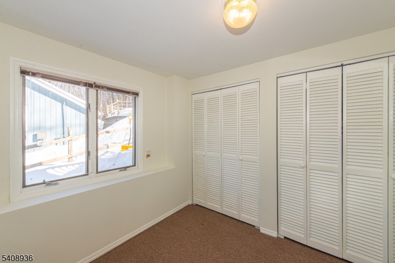 Cozy Lake - Residential