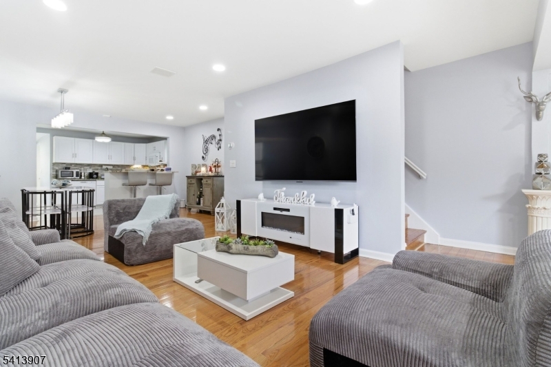 ELMORA - Residential