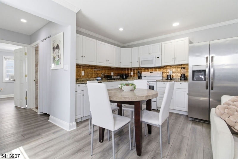 ELMORA - Residential