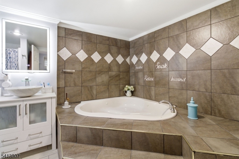 ELMORA - Residential