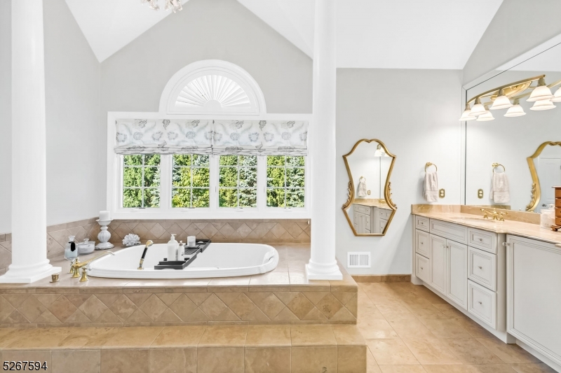 Shady Brook Farm - Residential