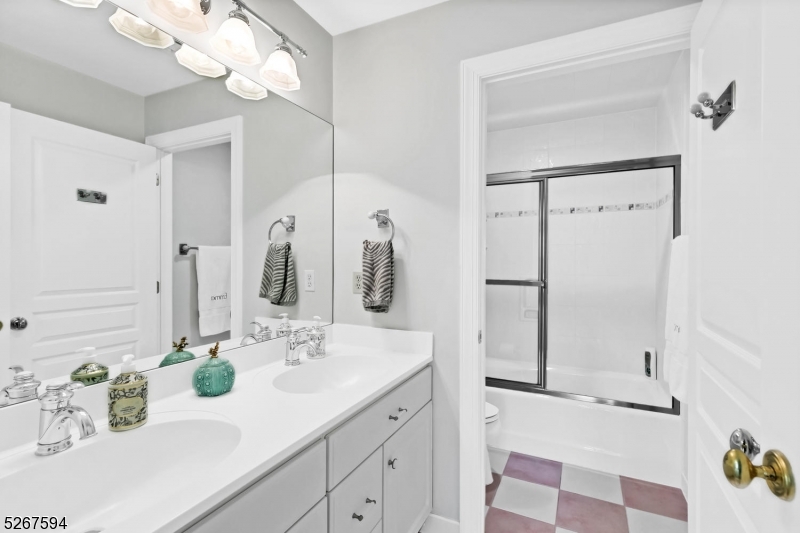 Shady Brook Farm - Residential