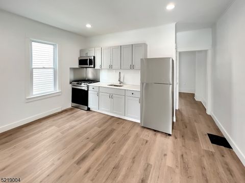 MLS: 3841966