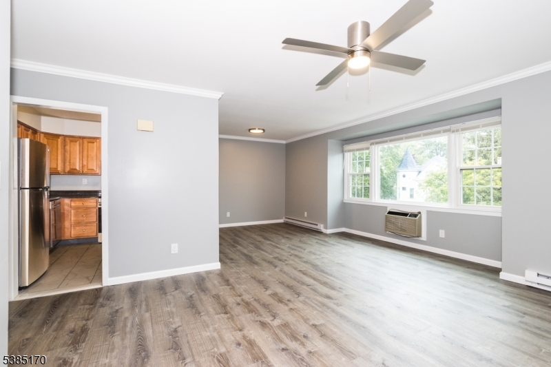 East Orange City, New Jersey 07017, United States, 2 Bedrooms Bedrooms, ,2 BathroomsBathrooms,Residential,Active,230698