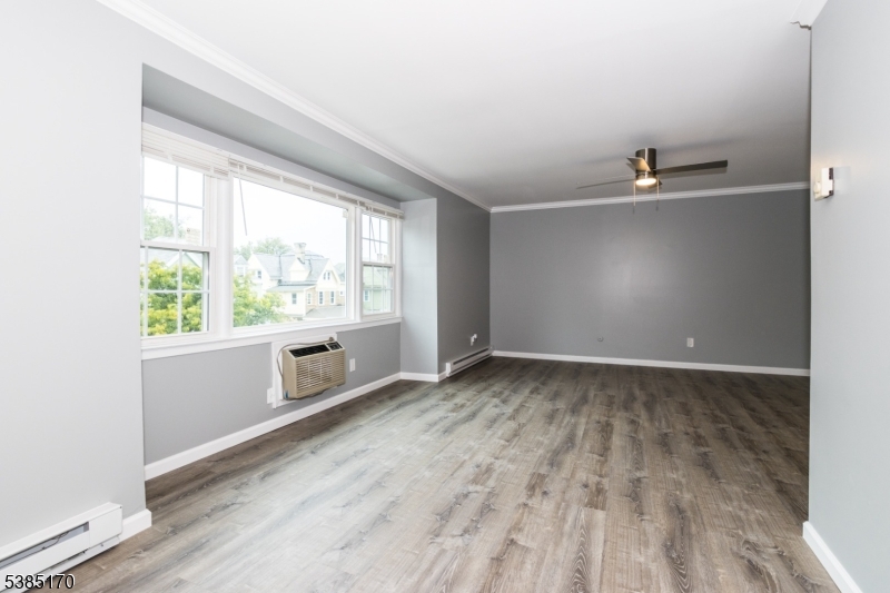 East Orange City, New Jersey 07017, United States, 2 Bedrooms Bedrooms, ,2 BathroomsBathrooms,Residential,Active,230698