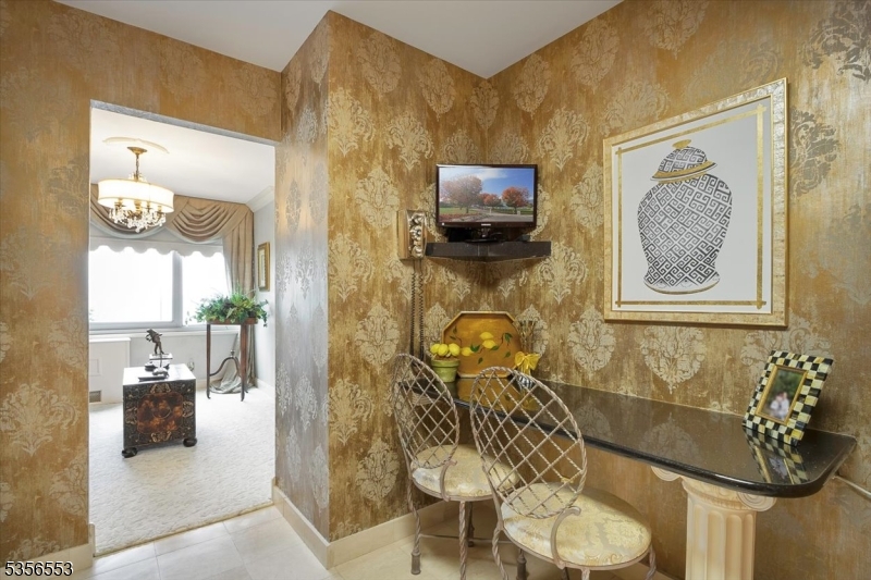 CLARIDGE HOUSE - Residential