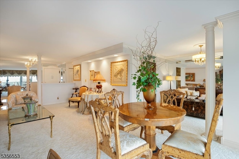 CLARIDGE HOUSE - Residential