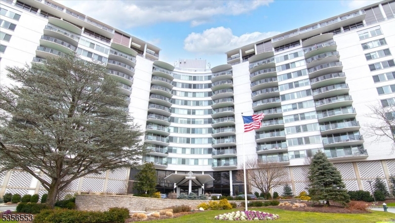 CLARIDGE HOUSE - Residential