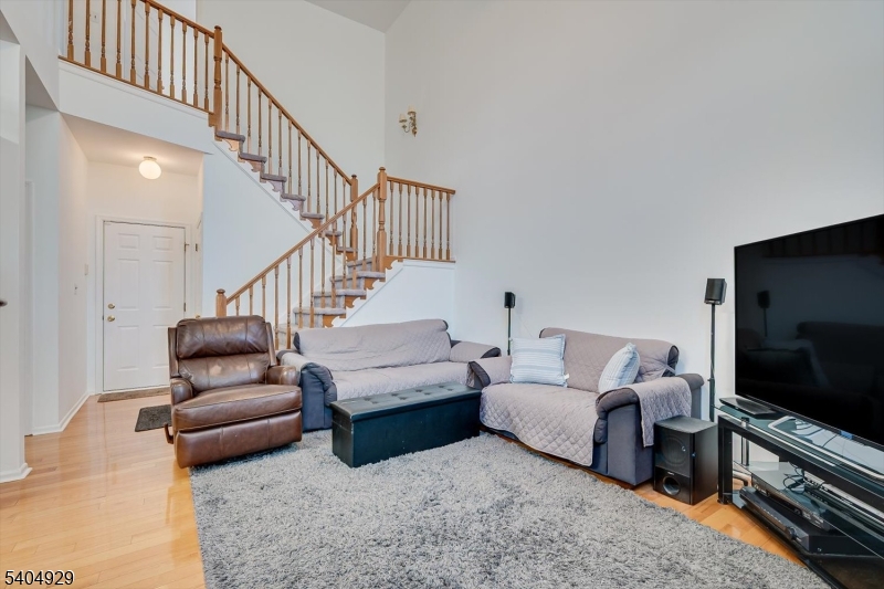 Nob Hill - Residential