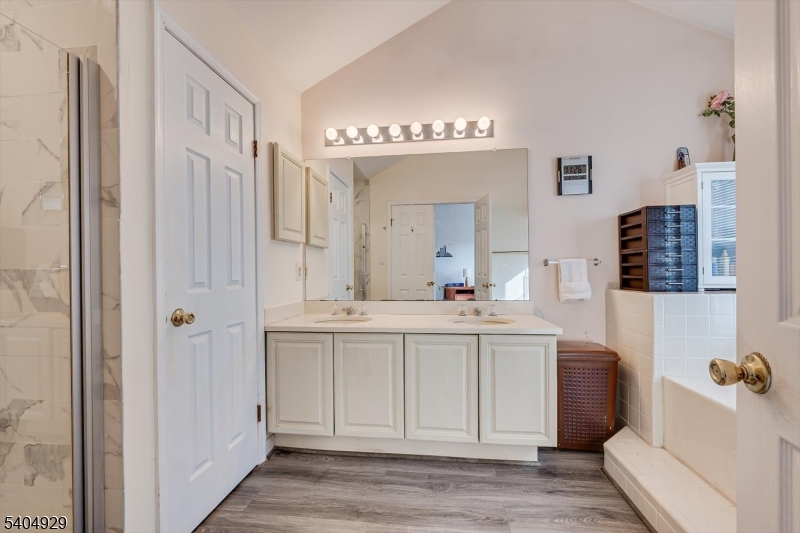 Nob Hill - Residential