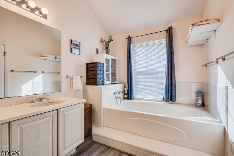 Nob Hill - Residential