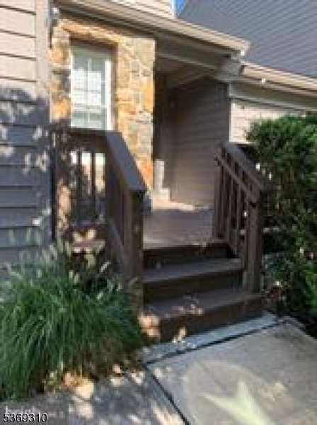 Montgomery Woods - Residential Lease