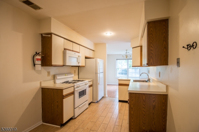 Montgomery Woods - Residential Lease