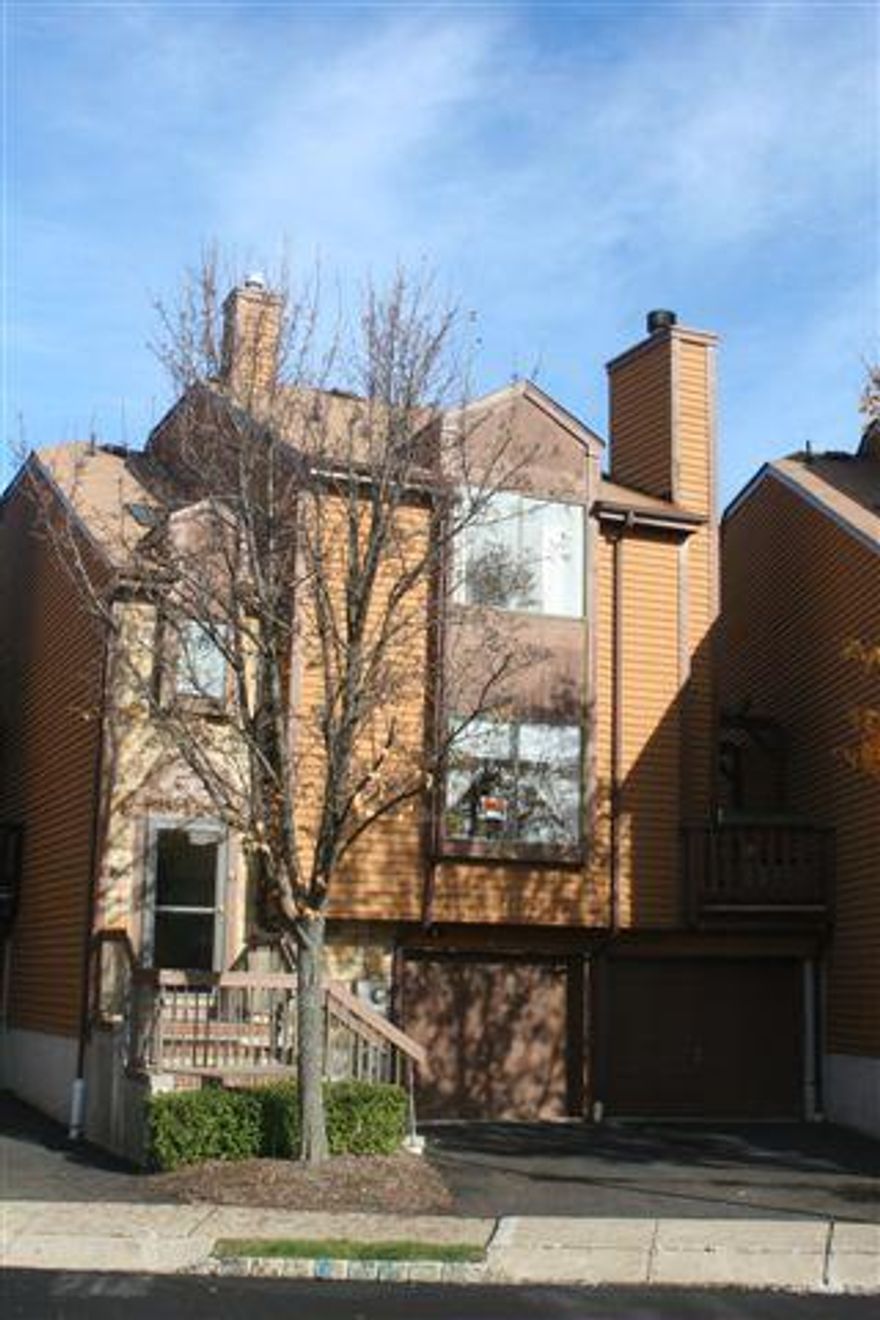 Newly Renovated one bedroom Apartment  on the first floor ween West side Ave the first floor, located between West Side Avenue and Fowler Avenue . The unit is move ready and included Refrigerator, Stove, ands also new microwave. Freshly painted.