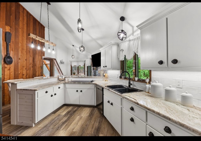 Forest Lakes - Residential