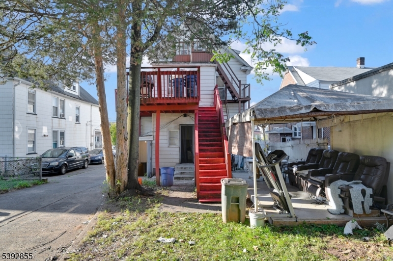 New Brunswick City, New Jersey 08901, United States, 5 Bedrooms Bedrooms, ,4 BathroomsBathrooms,Residential,Coming Soon,232070