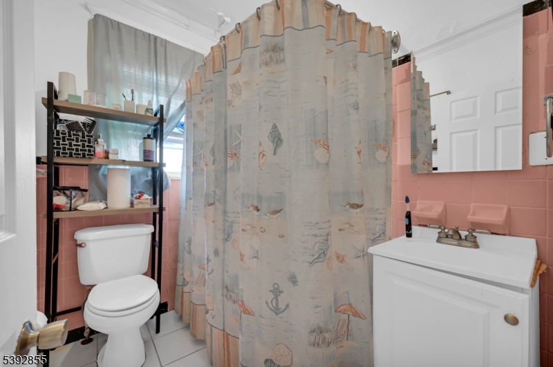 New Brunswick City, New Jersey 08901, United States, 5 Bedrooms Bedrooms, ,4 BathroomsBathrooms,Residential,Coming Soon,232070