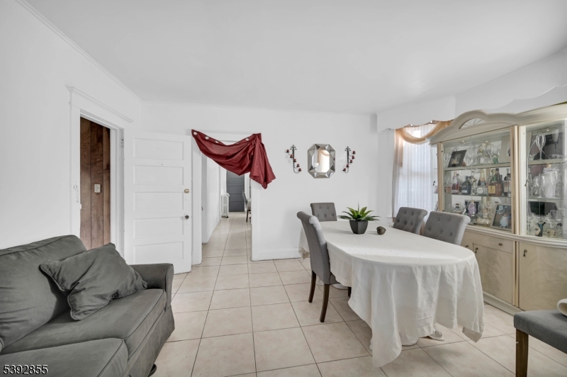 New Brunswick City, New Jersey 08901, United States, 5 Bedrooms Bedrooms, ,4 BathroomsBathrooms,Residential,Coming Soon,232070