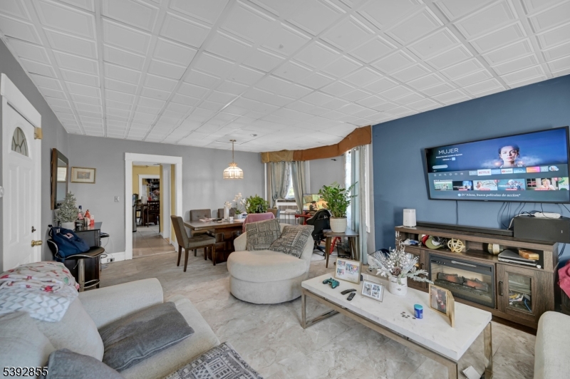 New Brunswick City, New Jersey 08901, United States, 5 Bedrooms Bedrooms, ,4 BathroomsBathrooms,Residential,Coming Soon,232070