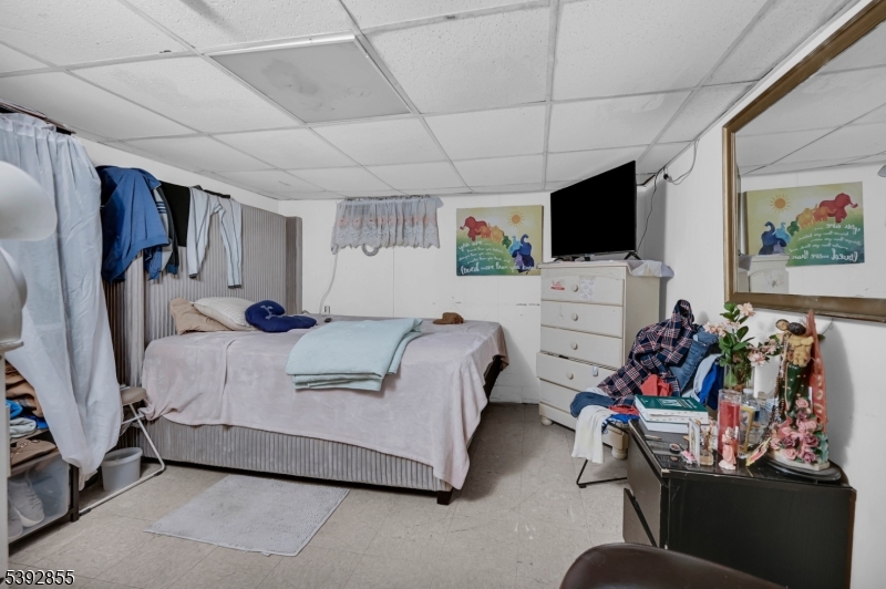 New Brunswick City, New Jersey 08901, United States, 5 Bedrooms Bedrooms, ,4 BathroomsBathrooms,Residential,Coming Soon,232070