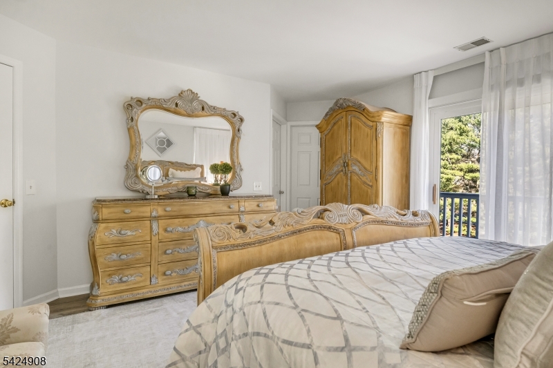 Montville Chase - Residential