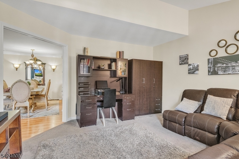 Montville Chase - Residential