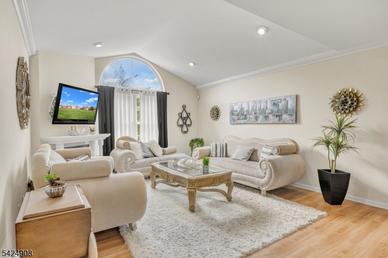 Montville Chase - Residential