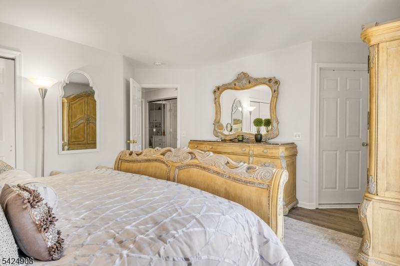 Montville Chase - Residential