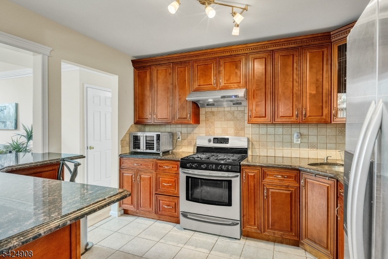 Montville Chase - Residential