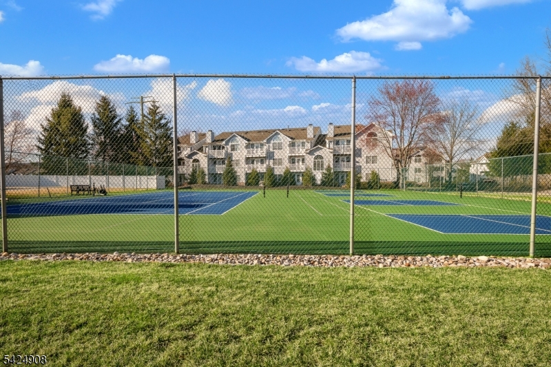 Montville Chase - Residential