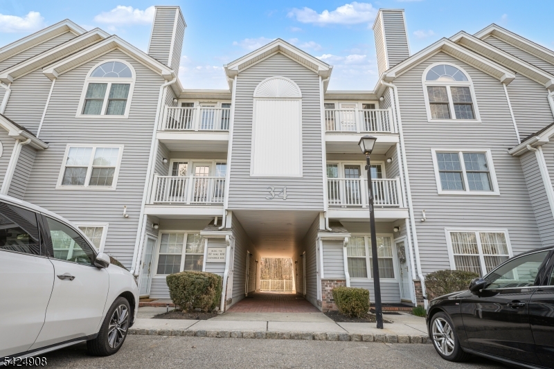 Montville Chase - Residential