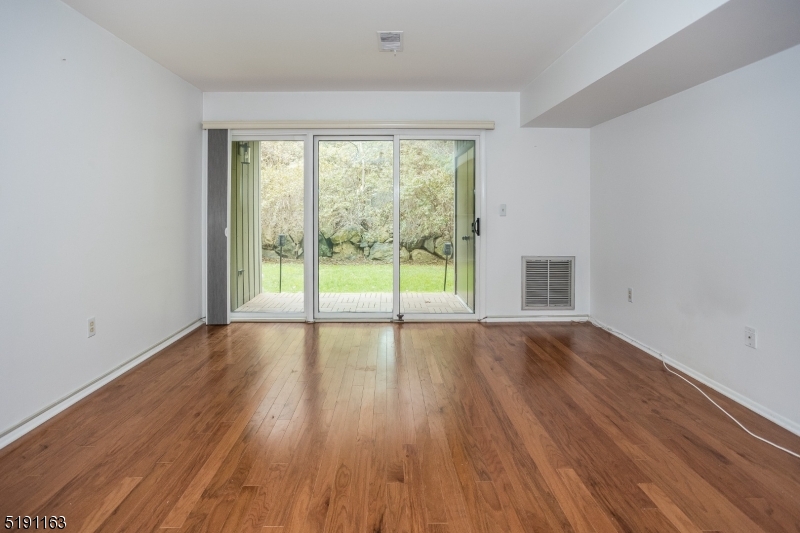 South Green I - Residential Lease