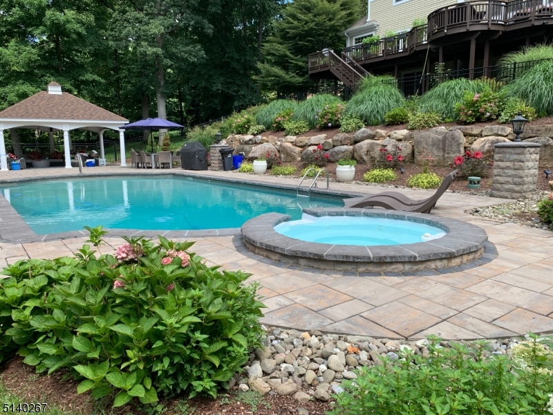 Charlotte Hill - Residential