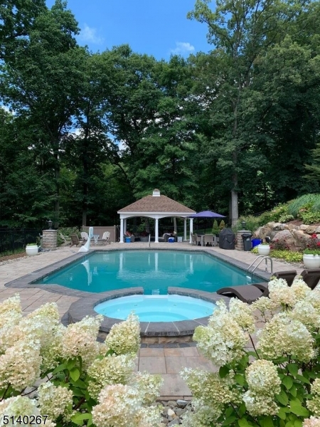 Charlotte Hill - Residential