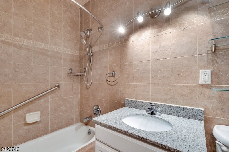 Vail Commons - Residential