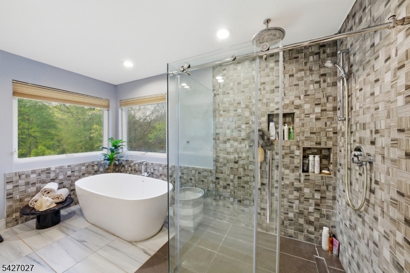 RIDGEWOOD ESTATES - Residential