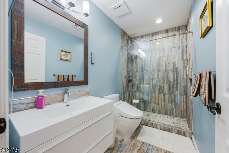 RIDGEWOOD ESTATES - Residential