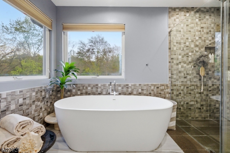 RIDGEWOOD ESTATES - Residential