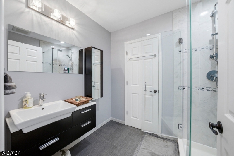 RIDGEWOOD ESTATES - Residential