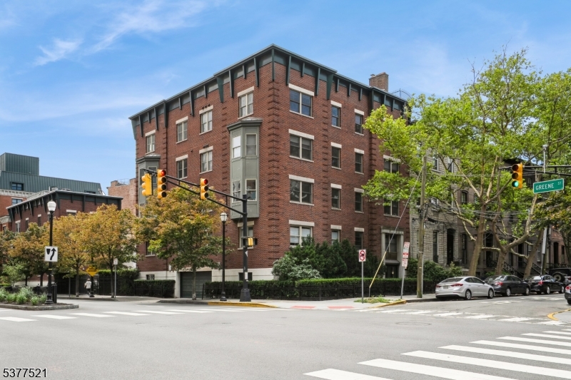 Paulus Hook - Residential
