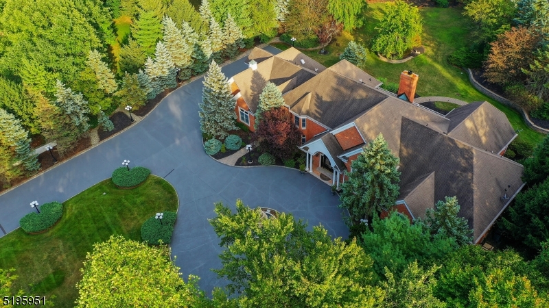 Emerald Pond - Residential