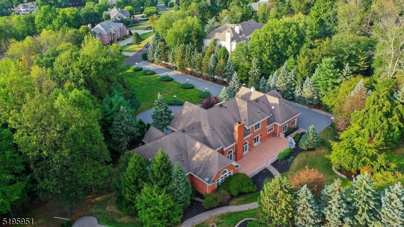 Emerald Pond - Residential
