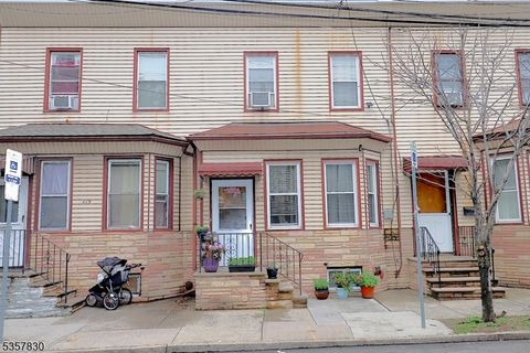 MLS: 3963351