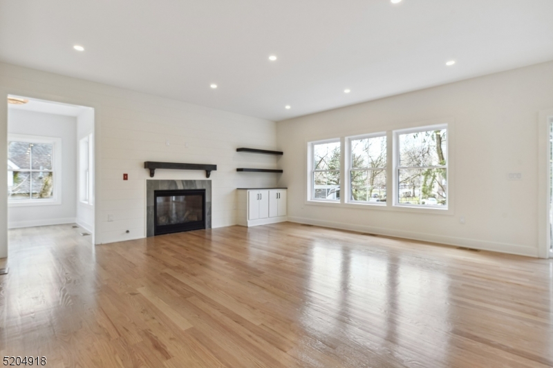 Montrose Park - Residential