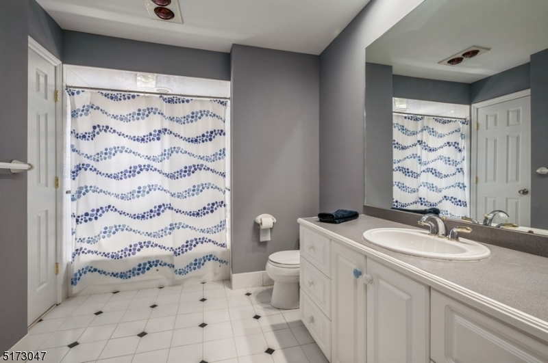 FRANKLIN FARMS - Residential