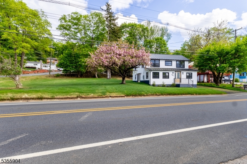 285 E Shore Trl