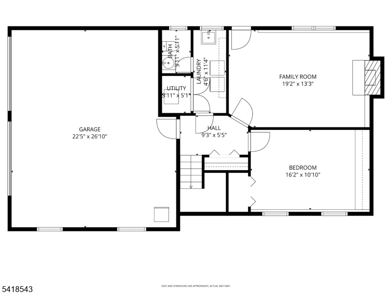 Main image without alt text