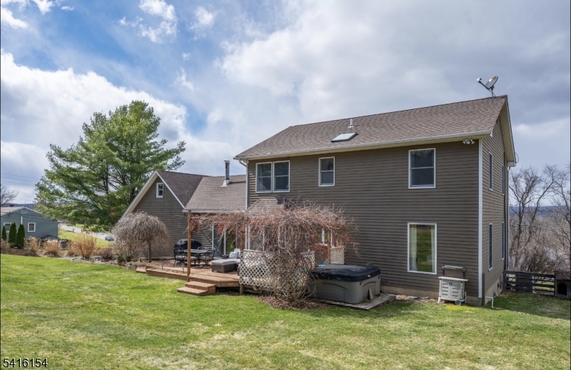 EAGLES NEST - Residential