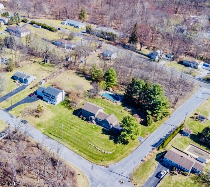 EAGLES NEST - Residential